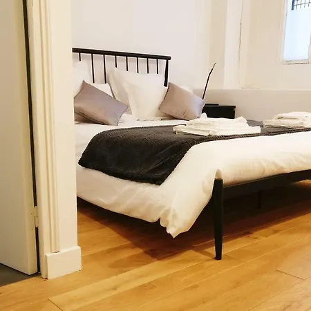 3 Double Bedrooms In Montmartre Near Subway Ac Appartamento Parigi