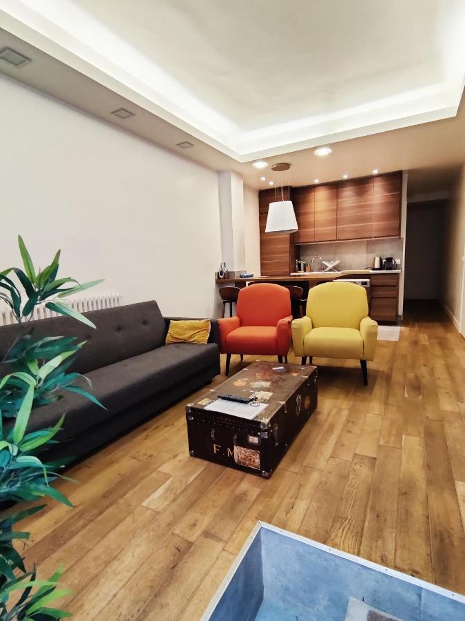 3 Double Bedrooms In Montmartre Near Subway Ac * Parigi