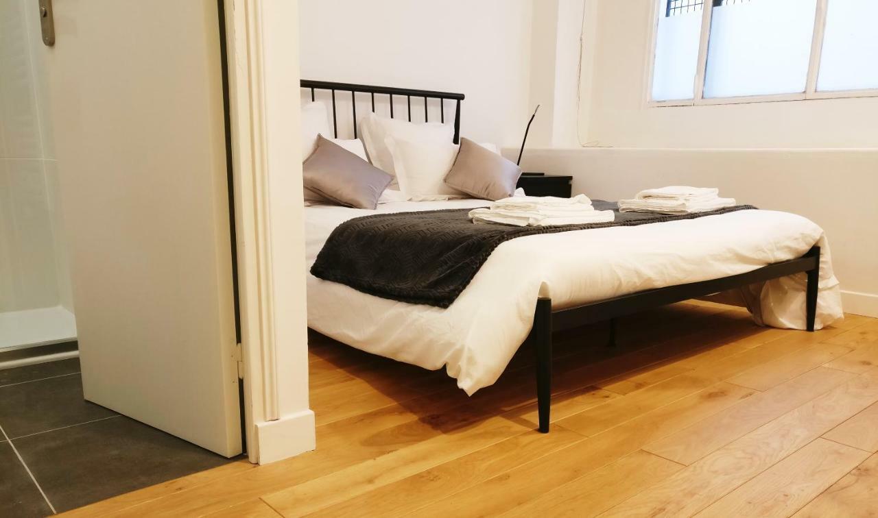 3 Double Bedrooms In Montmartre Near Subway Ac Appartamento Parigi